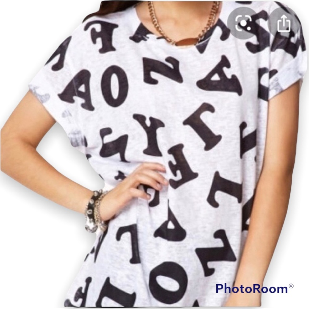 🖤✨Forever 21 graphic t-shirt